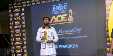 Edwin Efekokha Honored with Outstanding Senior Management Award at EKEDC’s ACE Nite 2.0